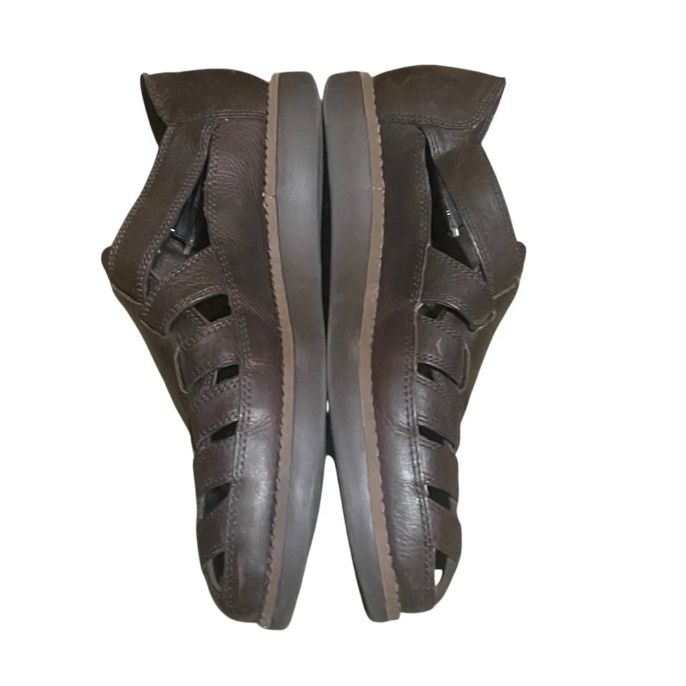 Tommy Bahama Relaxology Men's Maunai Brown Leather Fisherman Sandals, Sz. 7D - Picture 4 of 9